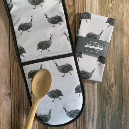 Double Oven Glove – Guinea Fowl, Gunnar - Image 4